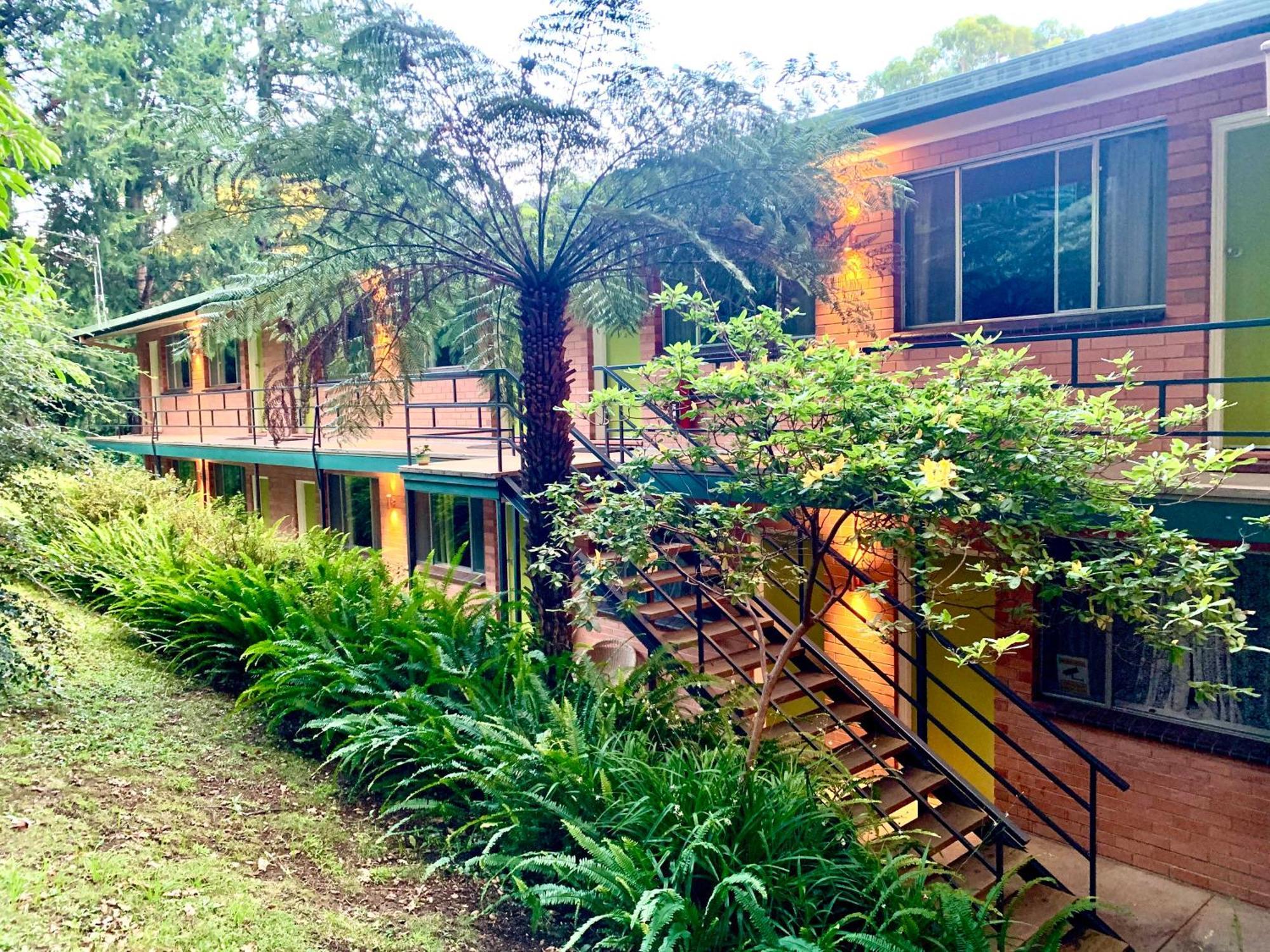 The Warby, Where Mid-Century Style Meets The Mountains Уорбъртън Екстериор снимка